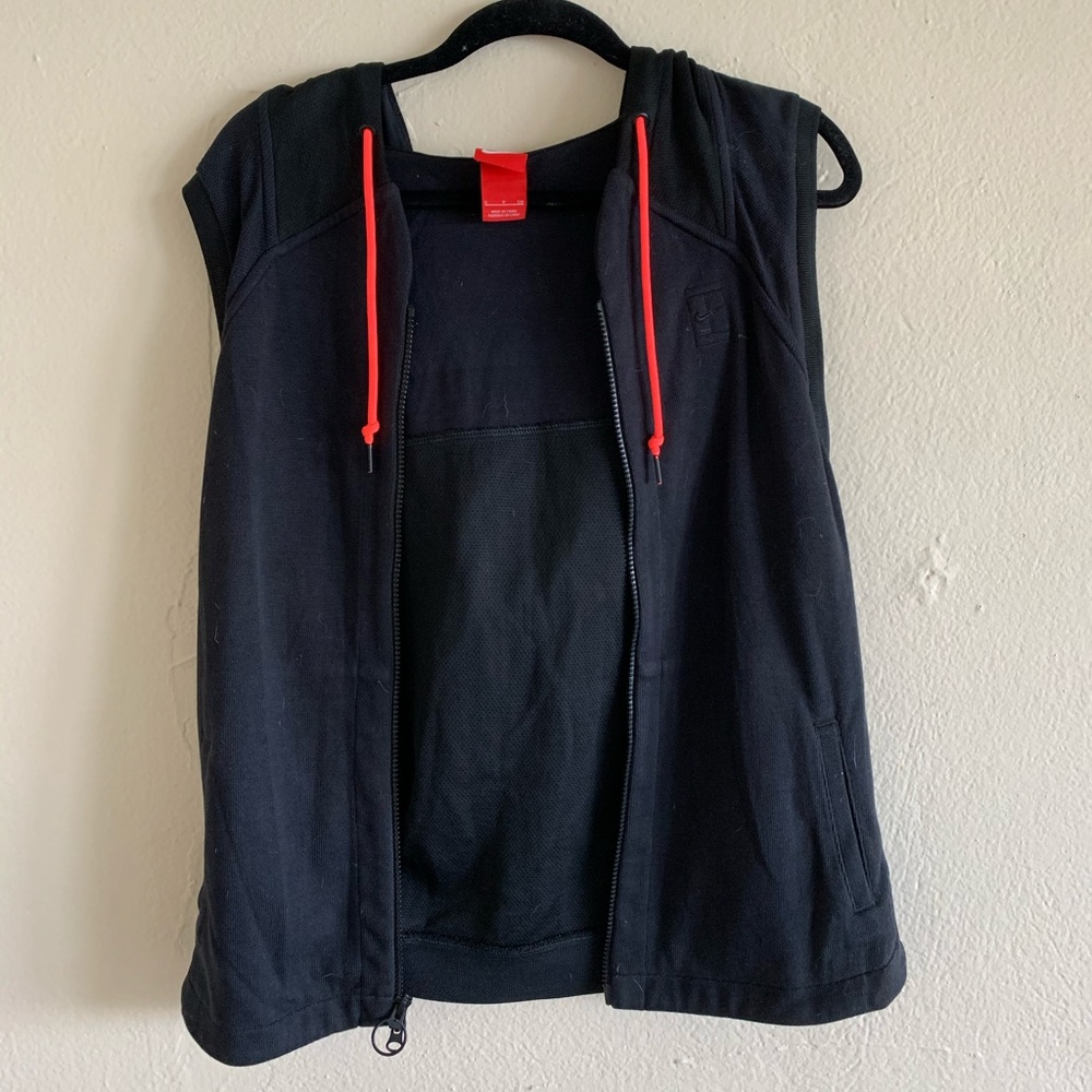 Nike black sleeveless zip-up hoodie